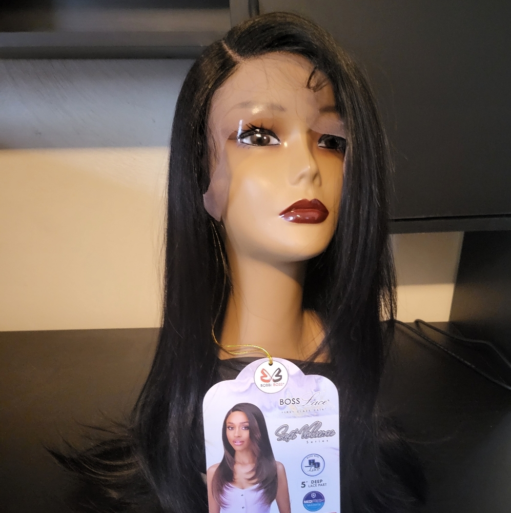 Bobbi Boss HD Lace Front Wig 5" Lace Part MediFresh MLF732 Milani (2)